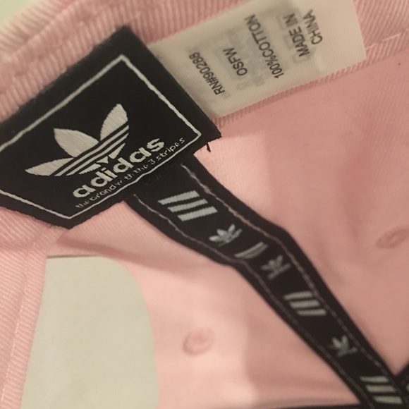 ADIDAS Women’s Fit adjustablestrap BNWT firm price - Picture 2 of 6